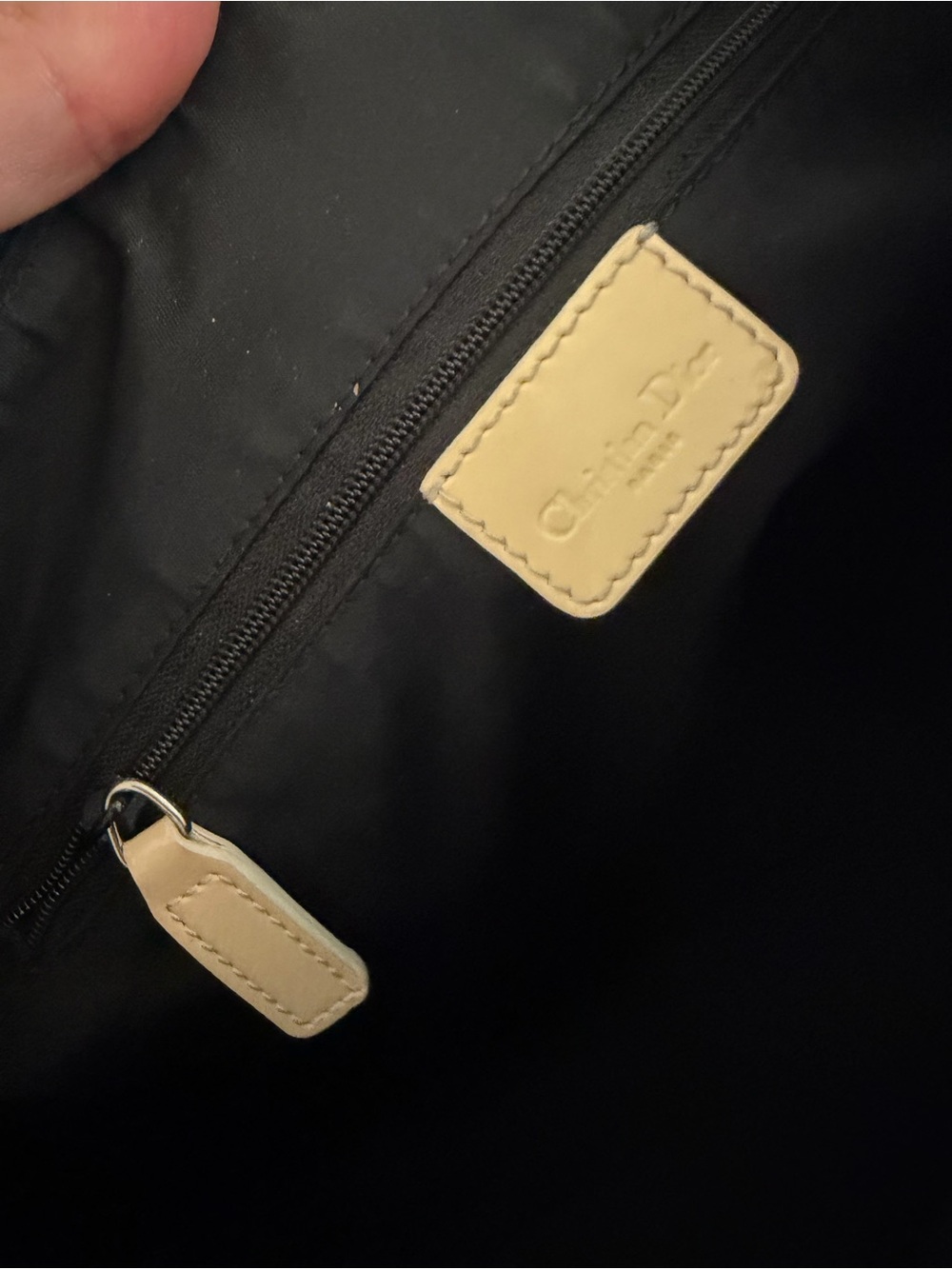 Dior Black and Cream Oblique Messenger Bag with Number Patch - Picture 4 of 4
